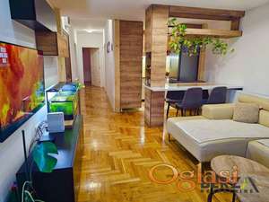  LEP MODERAN ČETVOROSOBAN STAN NA ADICAMA SA DVE TERASE