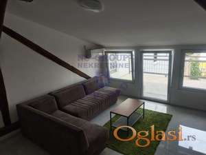 Fantastičan dvosoban stan na samo par minuta od strogog centra grada