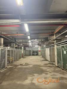 Gandijeva,u zgradi ID#1662