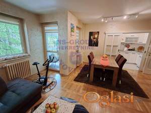 Trosoban stan na Novom Naselju,77m2