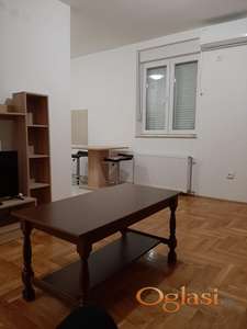 Bulevar Patrijarha Pavla - Potpuno nameštena garsonjera - 300e