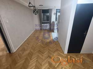 Izdaje se četvorosoban nenamešten stan – Bulevar, blizu Železničke stanice