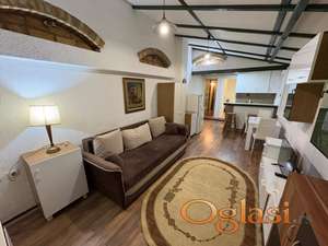 Jednoiposoban dvorisni stan