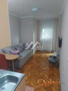 IZDAJE SE JEDNOIPOSOBAN STAN U CENTRU ID#6343