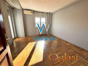 Novi Sad, Bulevar kralja Petra I - Nenamešten dvosoban stan ID#9104529