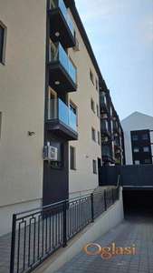 Inđija, Centar, nov jednoiposoban stan sa garaznim mestom