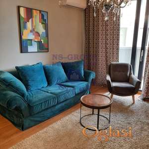 Dvosoban stan u centru Novog Sada