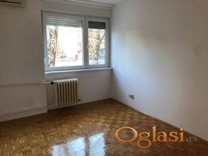 Dvosoban stan na odličnoj lokaciji-Maksima Gorkog!