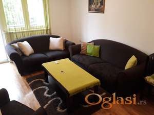 Jednoiposoban namešten stan