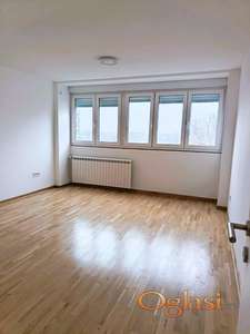 Stari Merkator, Otona Zupančiča, 61m2, 2.5, 8/9, uknj