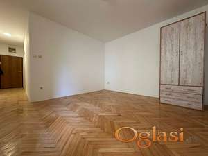 Novi Sad - Grbavica - Kolo srpskih sestara - prazan dvosoban stan - odmah useljivo - 280 eura