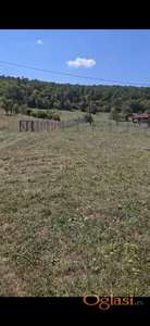 Prelep plac sa panoramskim pogledom na grad