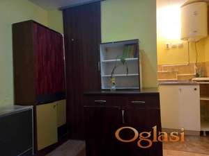 U centru Niša izdaje se garsonjera za 1 osobu