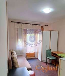 Izdaje se garsonjera u Cara Dušana.