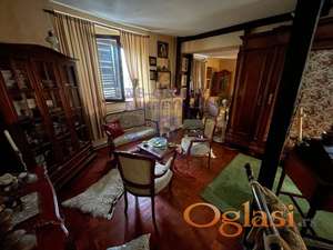 Kuća okružena zelenilom, Kać!