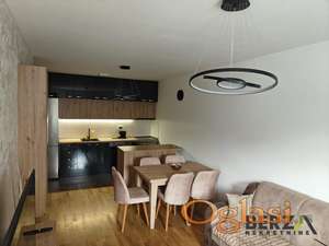  ODLIČAN DVOIPOSOBAN STAN SA PARKINGOM - PODBARA