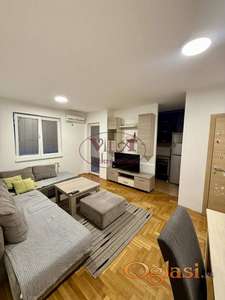 Novi Sad, Odlican jednioposoban stan, Bate Brkica