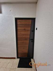 Kompletno renoviran stan kod socijalnog