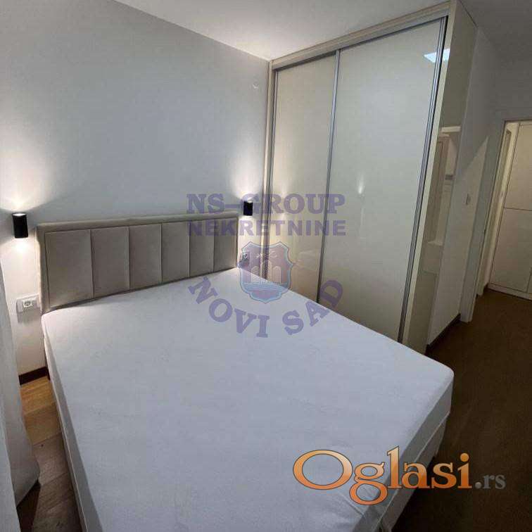 Izdaje se luksuzno opremljen jednoiposoban stan na Socijalnom, površine 42 m² — fotografija
