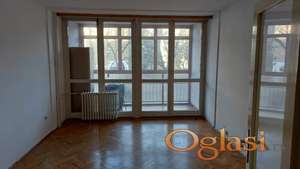 Izdajem  stan u Mirijevu