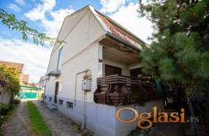 Kvalitetna spratna kuća!