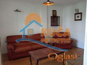 Izdaje se dvosoban stan  kod  Margera, 62m2!