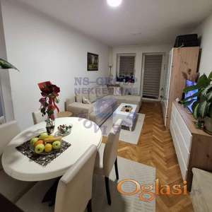Izdaje se dvosoban stan površine 52m² u blizini Socijalnog u Novom Sadu