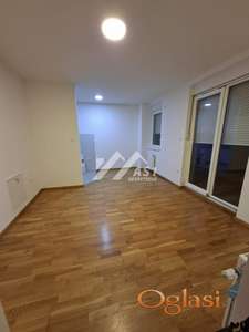 IZDAJE SE JEDNOIPOSOBAN STAN KOD RIBLJE PIJACE ID#5673