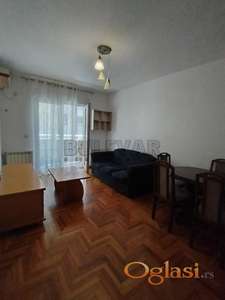 Jednoiposoban stan u centru