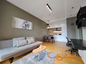Novi Sad, Cara Dušana - Luksuzan, smart home jednoiposoban stan ID#1672
