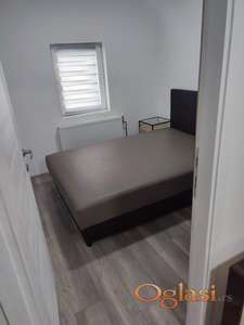 Izdajem jednoiposoban stan na Klisi