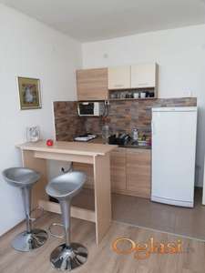 Odmah useljiv jednoiposoban stan   na bul. P.Pavla-250 evra