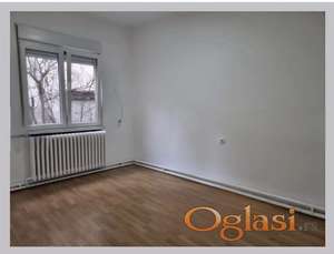 Dvosoban stan 50 m², Centar, Novi Sad, prizemlje