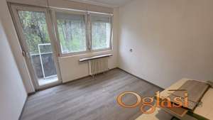 Povoljna garsonjera nadomak grada !