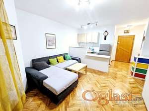 STAN - NOVI SAD - CENTAR - 26m2 - 85000 evra