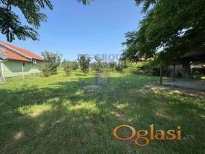 549342-Prodaje se atraktivan plac površine 739m² u mirnom delu Novog Bečeja