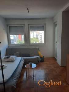 Novi Sad - Ćirpanova  - garsonjera - nije pet friendly - odmah useljivo - 280 eura