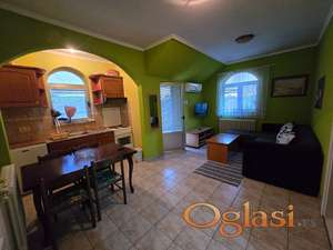 NOVI SAD, SAJAM, JEDNOIPOSOBAN STAN, ODMAH USELJIV, TOP LOKACIJA -PET FRENDLYU 350 E