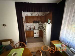 Prodajem stan, Apatin, Centar, na setalistu