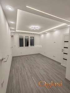 Lux renoviran, sa garažom