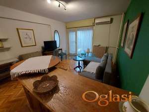 Centar  Garsonjera  25m2 + terasa