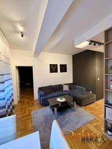 MODERAN DVOSOBAN STAN NA PODBARI 