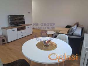 Nov, neuseljavan, prelep stan u atraktivnom delu Petrovaradina.