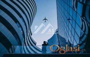 Izdajem LUX dvosoban stan u Pupinovoj Palati !!! Garažno mesto ID#5139