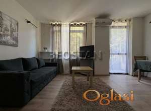 Širi centar - Banovo Brdo #68803