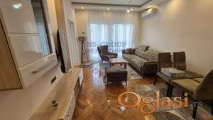 Izdaje se dvoiposoban stan na Grbavici, površine 55m²