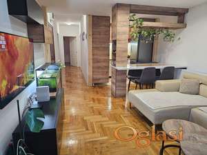 Nov trosoban namešten Adice