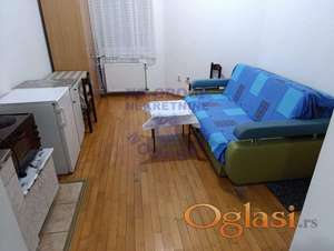 Garsonjera u blizini Bulevara, 17m2