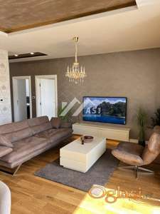 Izdajem DELUX četvorosoban penthouse na Sajmu sa troškovima i parkingom !!! ID#5043