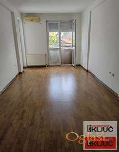 BLIZINA POZORIŠTA, 50m2, Dvosoban, Noviji